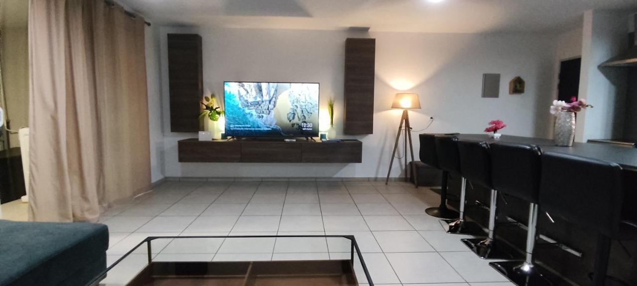 Elegant F3 A La Villa Stencer, Papeete, Calme Climatise Et Spacieux بابيت المظهر الخارجي الصورة