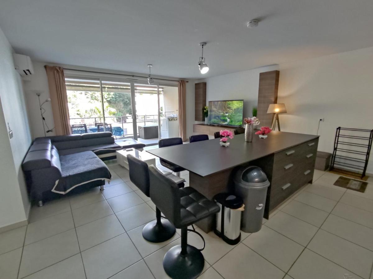 Elegant F3 A La Villa Stencer, Papeete, Calme Climatise Et Spacieux بابيت المظهر الخارجي الصورة