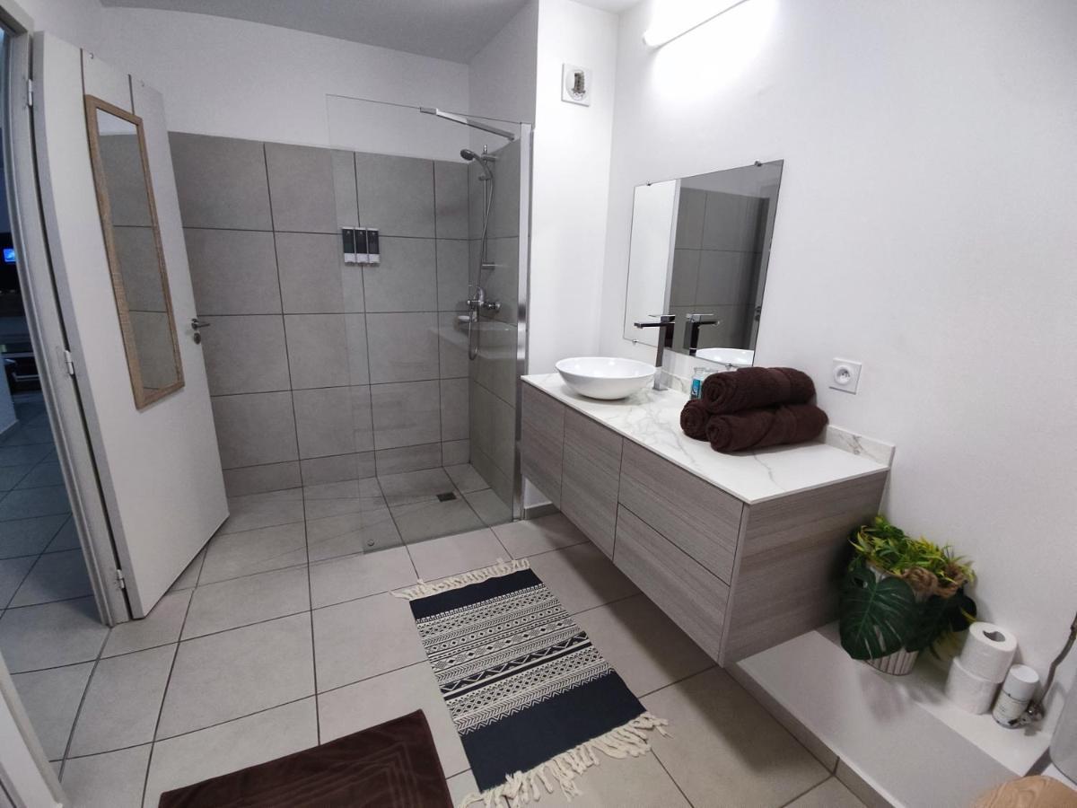 Elegant F3 A La Villa Stencer, Papeete, Calme Climatise Et Spacieux بابيت المظهر الخارجي الصورة